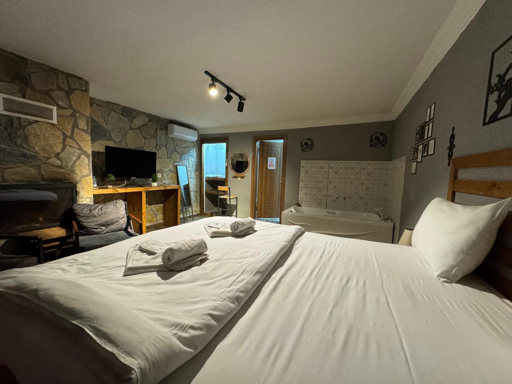 Tas Mahall Luxury Hotel Ağva Eksteriør bilde