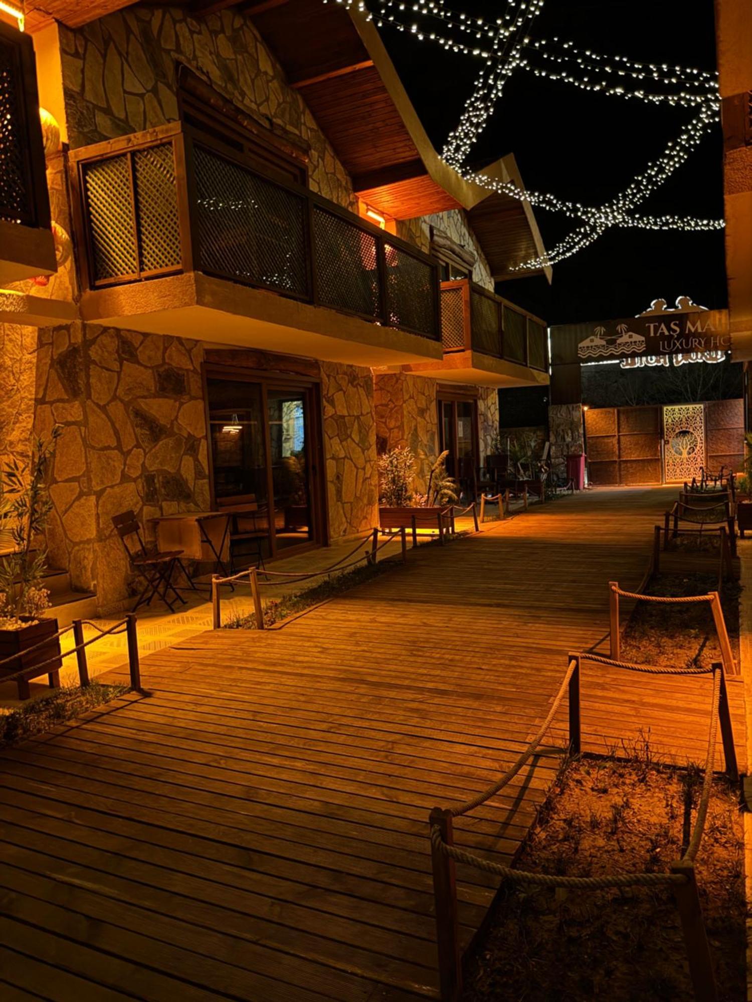 Tas Mahall Luxury Hotel Ağva Eksteriør bilde