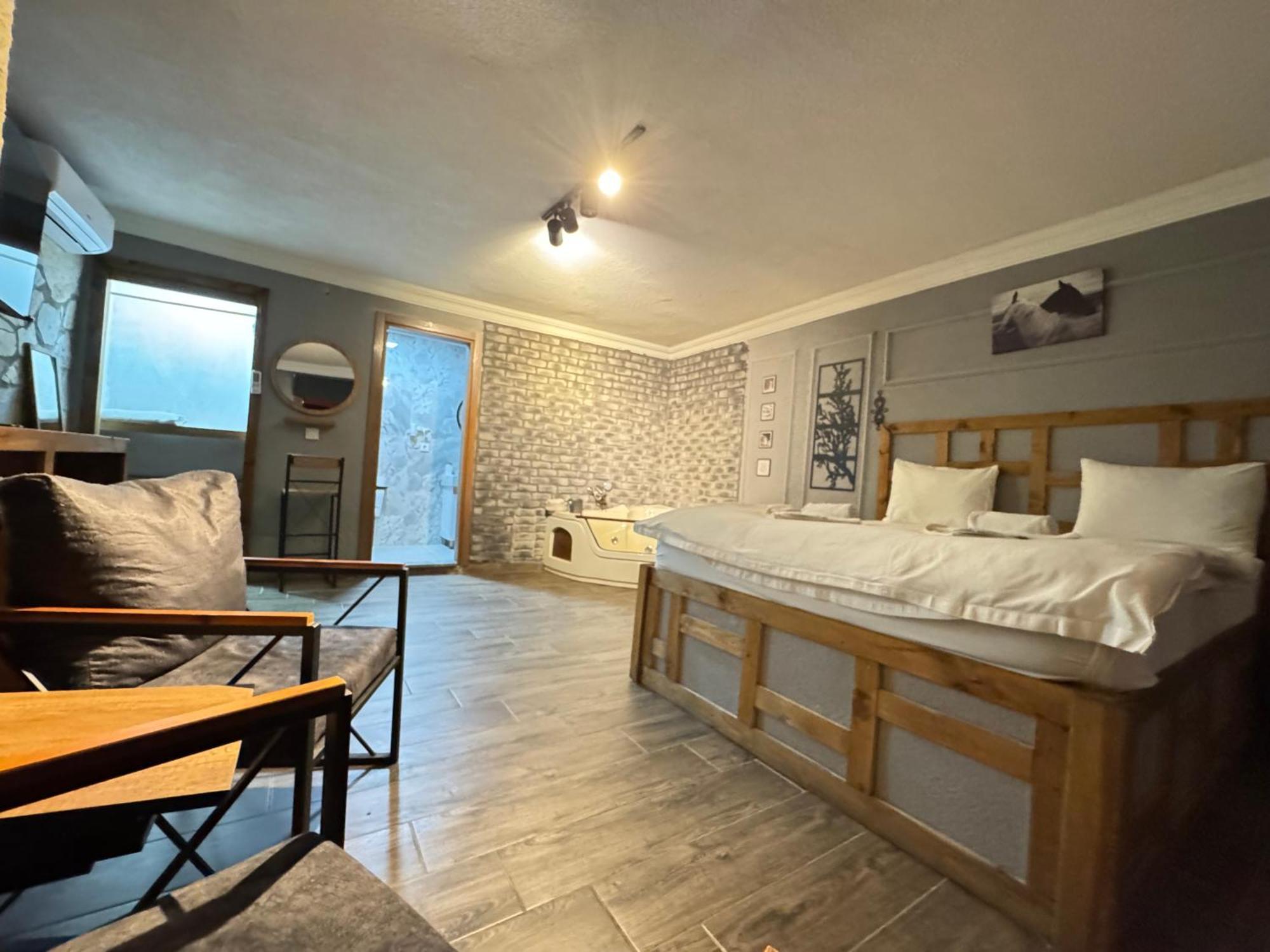 Tas Mahall Luxury Hotel Ağva Eksteriør bilde